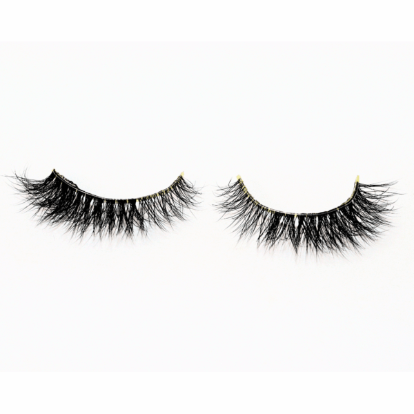 Klutch Kosmo Peaceful 16mm Natural Lash – Soft Volume & Delicate Cat Eye